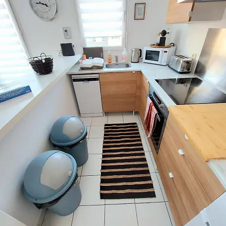 Cosy Home, 2 Chambres, 6 Personnes, 3 Min Gare, Parking Prive Cergy Exterior foto