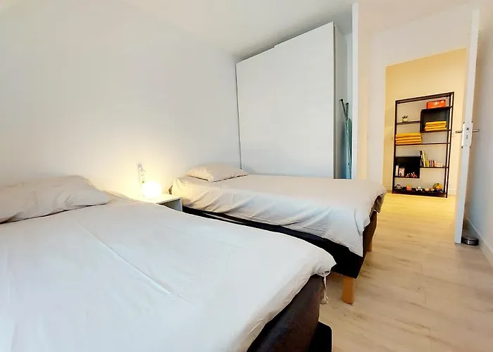 Cosy Home, 2 Chambres, 6 Personnes, 3 Min Gare, Parking Prive