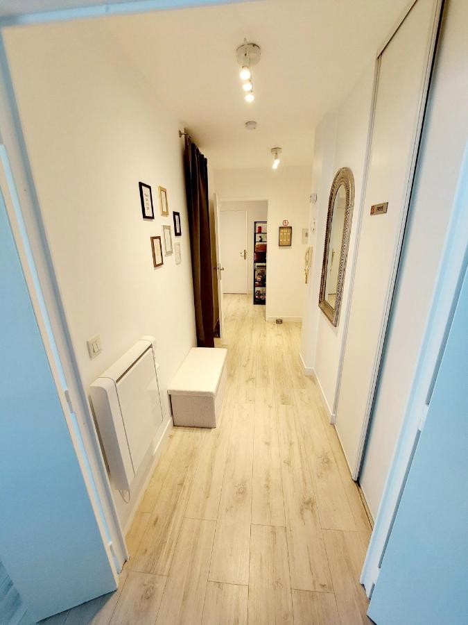 Cosy Home, 2 Chambres, 6 Personnes, 3 Min Gare, Parking Prive Apartment